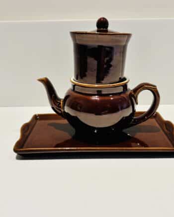 Vintage koffie- of theepot met filter van Georg Schmider - Vereinigte Zeller Keramische Fabriken, Zell am Harmersbach (Germany). 1960–1970 in perfect staat.